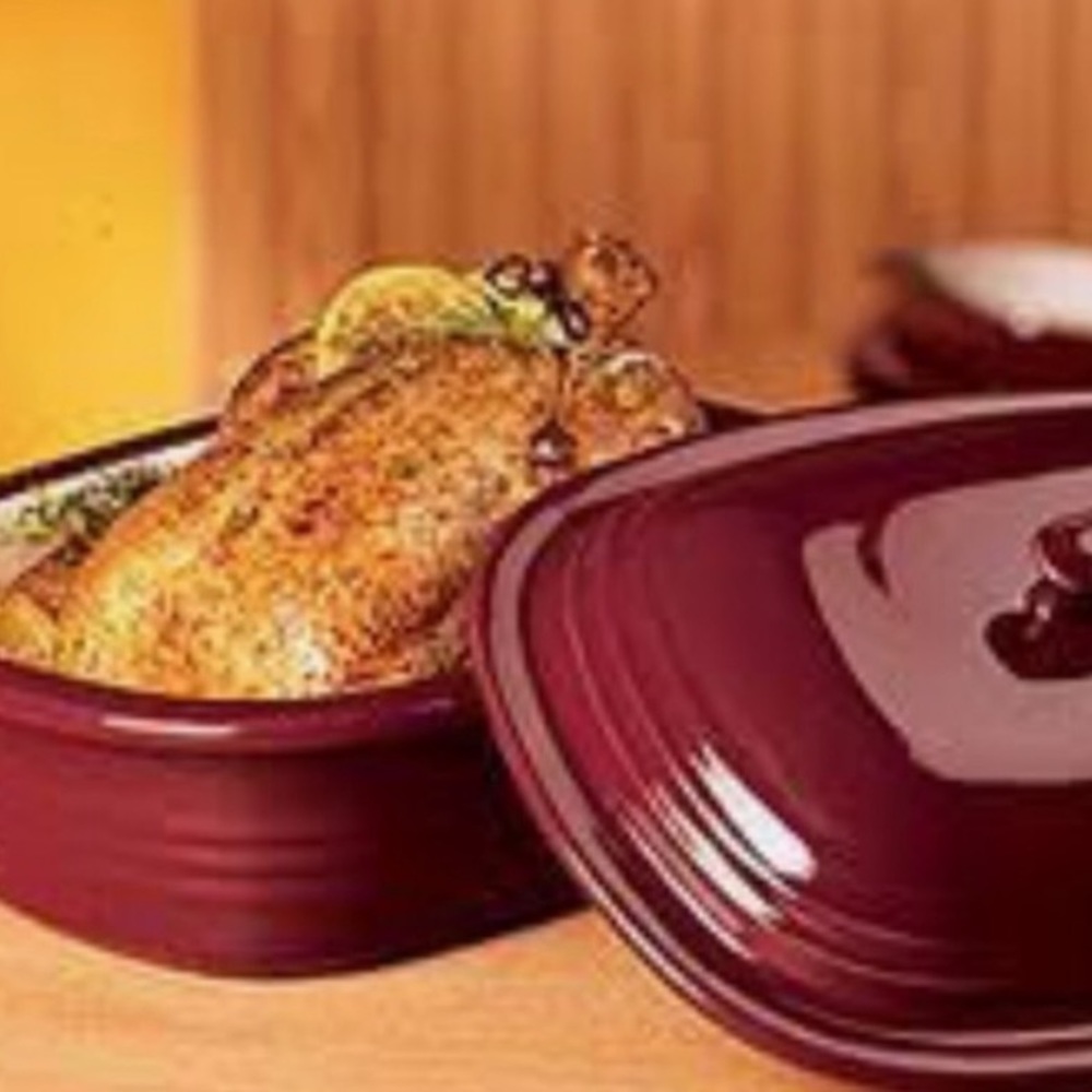 Pampered Chef Deep Covered Baker